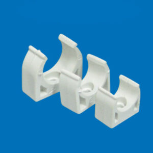 [Giá Bán] Kẹp Đỡ Ống – Nhựa uPVC Luồn Dây Điện Hoa Sen